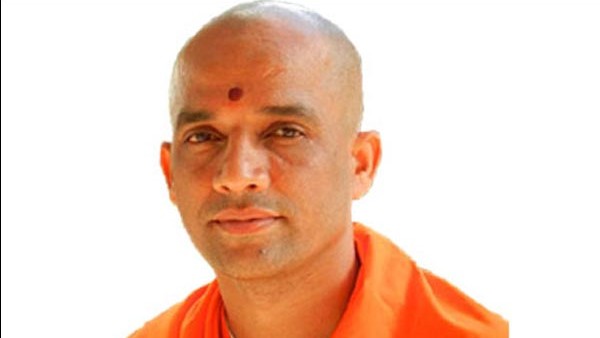 Kempe Gowda Statue at KIA: Vokkaliga leaders under the leadership of Adichundachanagiri Seer Kempe Gowda Statue at KIA: Vokkaliga leaders under the leadership of Adichundachanagiri Seer