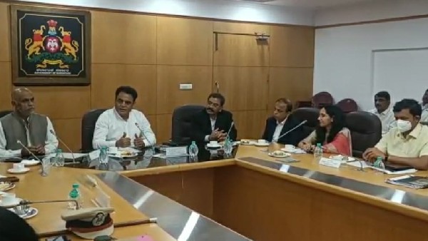 ಸಭೆಯಲ್ಲಿ ಇದ್ದವರು ಇವರು