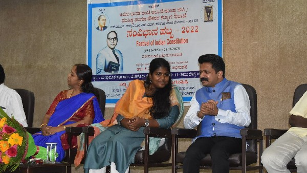 ಅಂಚೆ ಇಲಾಖೆ ವಿವಿಧ ಭಾಗಗಳ ನೌಕರರು ಭಾಗಿ ಅಂಚೆ ಇಲಾಖೆ ವಿವಿಧ ಭಾಗಗಳ ನೌಕರರು ಭಾಗಿ