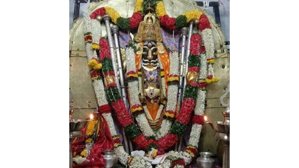 ಶೈಕ್ಷಣಿಕ ನೆಲೆಯಾಗಿಯೂ ದೇವಸೂಗೂರು ಖ್ಯಾತಿ ಪಡೆದಿದೆ