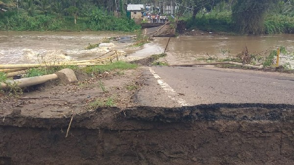  ಸರ್ಕಾರದ ವಿರುದ್ಧ ಗ್ರಾಮಸ್ಥರ ಆಕ್ರೋಶ