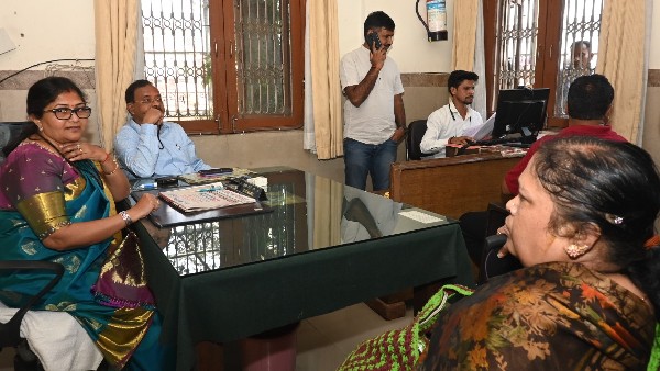 Integrated Development of Karnataka Chhatra in Kashi Minister shashikala jolle 