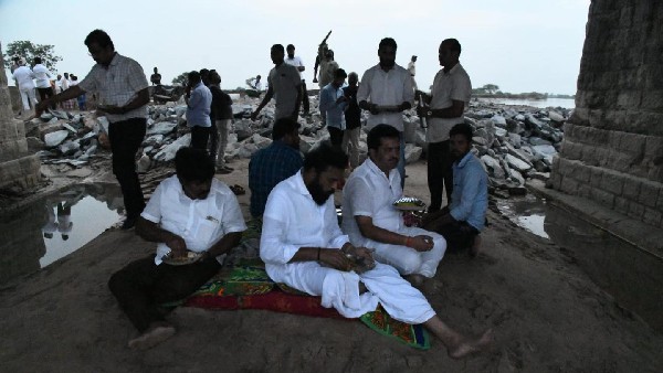 Politicians Over Night Stay In On The Banks Of Vedavathi River