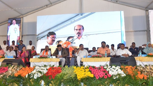 ಸುಮಾರು 2 ಕೋಟಿ ವೆಚ್ಚದ ಅಭಿವೃದ್ಧಿ ಕಾಮಗಾರಿಗಳಿಗೆ ಚಾಲನೆ 