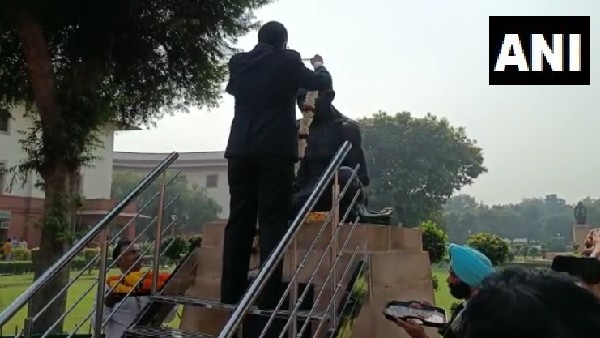 ಪ್ರಗತಿಪರ ಮತ್ತು ಉದಾರವಾದಿ ನ್ಯಾಯಾಧೀಶ ಪ್ರಗತಿಪರ ಮತ್ತು ಉದಾರವಾದಿ ನ್ಯಾಯಾಧೀಶ