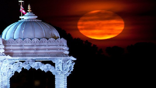 Tirumala temple will be closed on november 8th at 8.40 am due to lunar eclipse