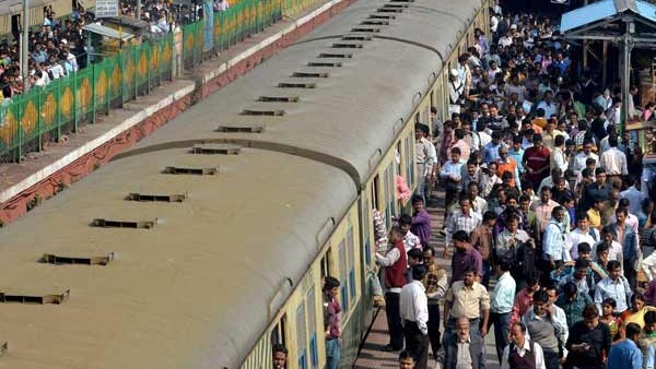 Indian Railways cancelled 223 trains Friday. Details Here Indian Railways cancelled 223 trains Friday. Details Here