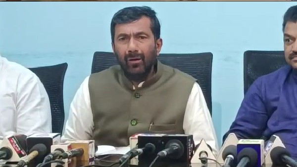 Congress Leader Saleem Ahmed Reaction About Voter Data Theft Case