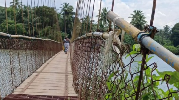 ದುರಸ್ಥಿಗೆ ಕಾಯುತ್ತಿವೆ ಮೂರು ಸೇತುವೆಗಳು ದುರಸ್ಥಿಗೆ ಕಾಯುತ್ತಿವೆ ಮೂರು ಸೇತುವೆಗಳು