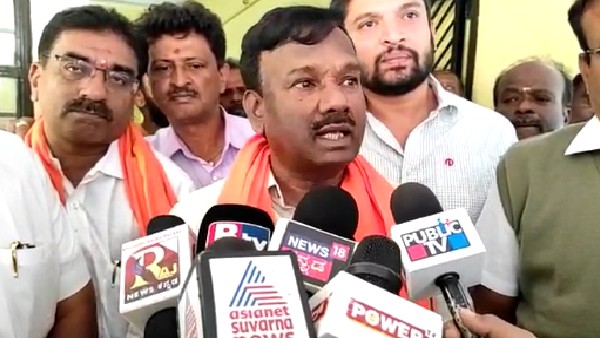 ಕೊರೊನಾ ಹೆಚ್ಚಳದ ಬಗ್ಗೆ ಪ್ರಧಾನಿ ತುರ್ತು ಸಭೆ ಕೊರೊನಾ ಹೆಚ್ಚಳದ ಬಗ್ಗೆ ಪ್ರಧಾನಿ ತುರ್ತು ಸಭೆ