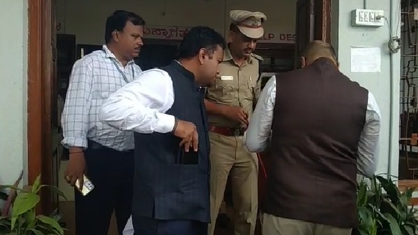 ಚುನಾವಣಾ ಆಯೋಗ ಗಮನ ಹರಿಸುವಂತೆ ಕಾಂಗ್ರೆಸ್ ಆಗ್ರಹ