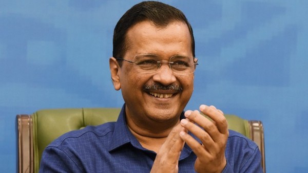 Delhi MCD Election AAP Leaders In Huddle, Balloons Ready Amid Close 