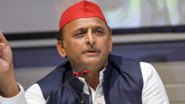 Take our 100 MLAs and become CM- Akhilesh open offer Take our 100 MLAs and become CM- Akhilesh open offer