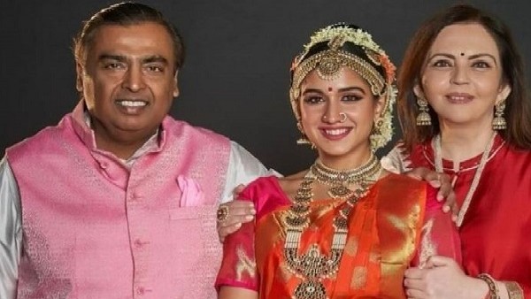 ರಾಧಿಕಾ ಮರ್ಚೆಂಟ್ಗಾಗಿ ಆರಂಗೇತ್ರಂ ಕಾರ್ಯಕ್ರಮ ರಾಧಿಕಾ ಮರ್ಚೆಂಟ್ಗಾಗಿ ಆರಂಗೇತ್ರಂ ಕಾರ್ಯಕ್ರಮ