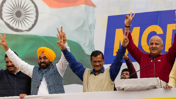 Down To Dirty Games: AAP Accuses BJP Of Trying To Buy Councillors