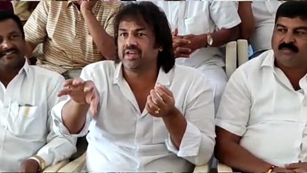 ಟಿಕೆಟ್ ಸಲ್ಲಿಕೆ ಬಗ್ಗೆ ಮಧು ಬಂಗಾರಪ್ಪ ಹೇಳಿದ್ದೇನು? ಟಿಕೆಟ್ ಸಲ್ಲಿಕೆ ಬಗ್ಗೆ ಮಧು ಬಂಗಾರಪ್ಪ ಹೇಳಿದ್ದೇನು?