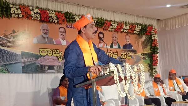  ಈಗ ಇರುವುದು ನಕಲಿ ಕಾಂಗ್ರೆಸ್ ಮಾತ್ರ 