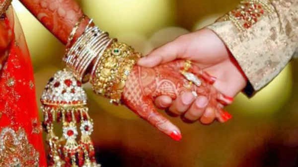 ಮುದ್ದು ಅಳಿಯನ ಮುತ್ತಿನ ಕಥೆ ಹೇಳಿದ ಅತ್ತೆ! 