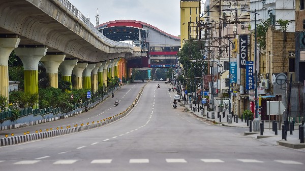  Crowds of people again on Brigade Road, new hope among traders