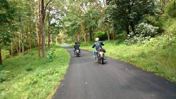  ಬಿದ್ದಾಂಜನೇಯ ದೇವಾಲಯಕ್ಕೆ ಹೋಗುವ ಮಾರ್ಗ