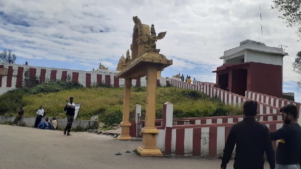 ಶ್ರೀ ಕೃಷ್ಣನನ್ನು ನೆನಪಿಸುವ ಕೆತ್ತನೆಗಳು 