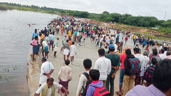  40 ವರ್ಷಗಳ ಬಳಿಕ ತುಂಬಿದ ಕೆರೆ