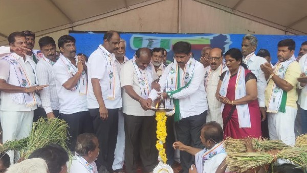 ಜಿಲ್ಲೆಯಲ್ಲಿ ಅದ್ಧೂರಿಯಾಗಿ ನಡೆದ ರಥೋತ್ಸವ ಜಿಲ್ಲೆಯಲ್ಲಿ ಅದ್ಧೂರಿಯಾಗಿ ನಡೆದ ರಥೋತ್ಸವ