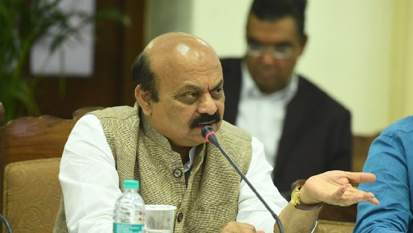 Border dispute Maharashtra Two ministers visit to Belgaum is not right CM 