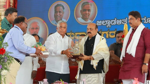 ಬಡವರು ಬದುಕು ಕಟ್ಟಿಕೊಳ್ಳಲು ಏನು ಬೇಕಾದರೂ ಮಾಡುತ್ತೇನೆ