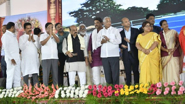 ರೈತರ ಸಮಸ್ಯೆ ಆಲಿಸಿದ ಸಿಎಂ ಬಸವರಾಜ ಬೊಮ್ಮಾಯಿ