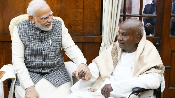  ದೇವೇಗೌಡ್ರನ್ನು ಎಂದಿನಂತೆ ಆತ್ಮೀಯತೆಯಿಂದ ಮಾತನಾಡಿಸಿದ ಮೋದಿ 