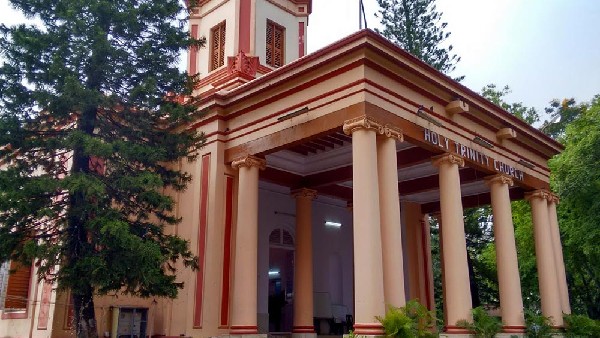4- ಹೋಲಿ ಟ್ರಿನಿಟಿ ಚರ್ಚ್ (Holy Trinity Church) 