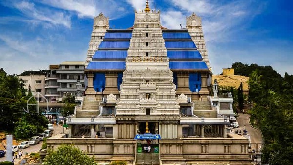 ದರ್ಶನ ಸಮಯ: ಬೆಳಗ್ಗೆ 4.15 ರಿಂದ ಬೆಳಿಗ್ಗೆ 5, ಬೆಳಿಗ್ಗೆ 7.15 ರಿಂದ ಮಧ್ಯಾಹ್ನ 1 ಮತ್ತು ಸಂಜೆ 4 ರಿಂದ ರಾತ್ರಿ 8.30 