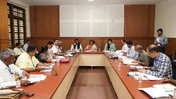 shashikal jolle Instructs For Comprehensive Survey Of 35000 Temple In Karnataka 