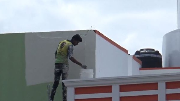 Railway department to repaint Kalaburgi railway station wall with white color after uproar from hindu groups Railway department to repaint Kalaburgi railway station wall with white color after uproar from hindu groups