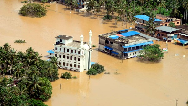 Kerala Issues Flood Warning after Mullaperiyar Dam Reached Full Capacity Kerala Issues Flood Warning after Mullaperiyar Dam Reached Full Capacity