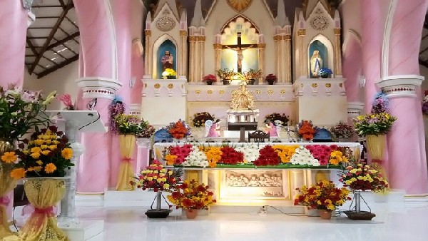  ಪ್ರವಾಸಿಗರನ್ನು ಆಕರ್ಷಿಸುವ ಅನ್ನಮ್ಮ ಚರ್ಚ್