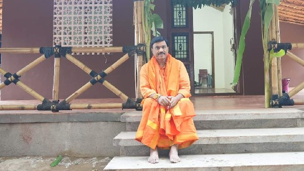 ರೆಡ್ಡಿಯ ರಾಜಕೀಯ ಅಸಲಿಯತ್ತೇನು? ರೆಡ್ಡಿಯ ರಾಜಕೀಯ ಅಸಲಿಯತ್ತೇನು?