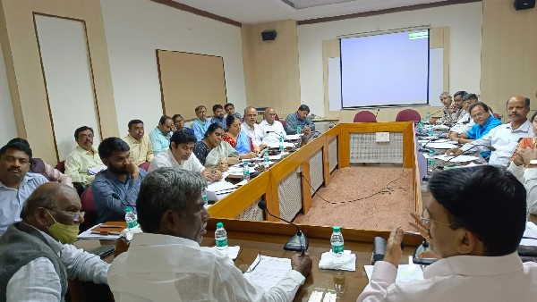 free electricity scheme be implemented soon says kota srinivas pujari