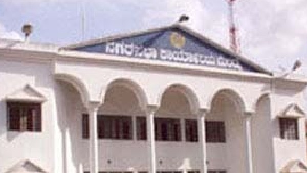 ಆದೇಶದ ಬಳಿಕ ಎಚ್ಚೆತ್ತ ನಗರಸಭೆ ಆದೇಶದ ಬಳಿಕ ಎಚ್ಚೆತ್ತ ನಗರಸಭೆ