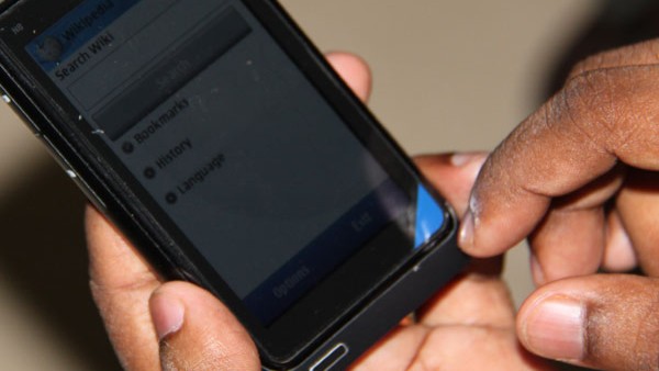 ಮೊಬೈಲ್ ಓಕೆ, ಮಡದಿ ಇನ್ಯಾಕೆ? 