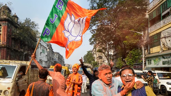 Gujarat Election Result 2022 : The First Christian Candidate By BJP Mohan Konkani Won In Vyara Tribal Seat 