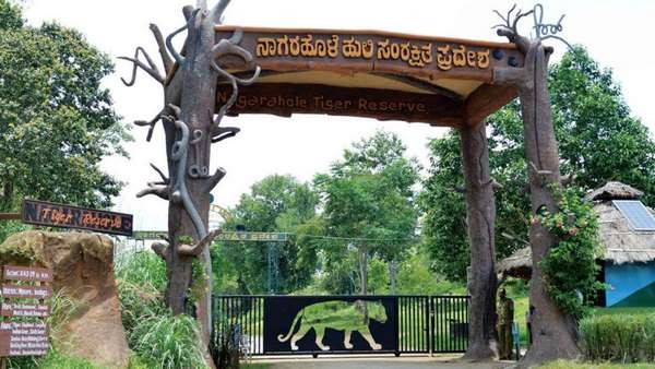 ಕಿಕ್ಕಿರಿದು ಆಗಮಿಸುವ ಐಟಿಬಿಟಿ ನೌಕರರು