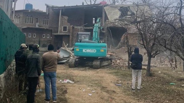 Bulldozer Razes Pak-Based Terrorists House In Kashmirs Pulwama 