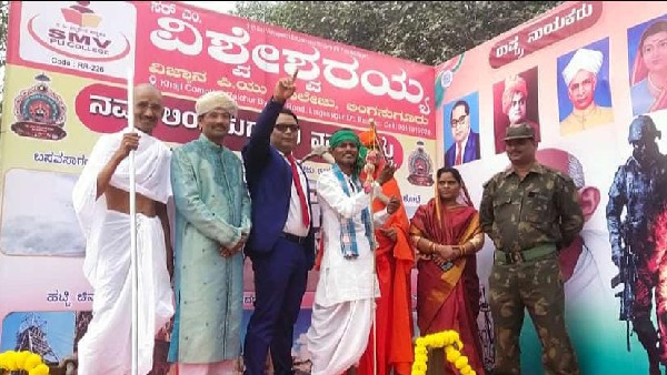 'ಕಾವ್ಯಗಳು ಸಾಹಿತ್ಯ ಬೆಳವಣಿಗೆಯ ತಳಹದಿಯಾಗಿವೆ'