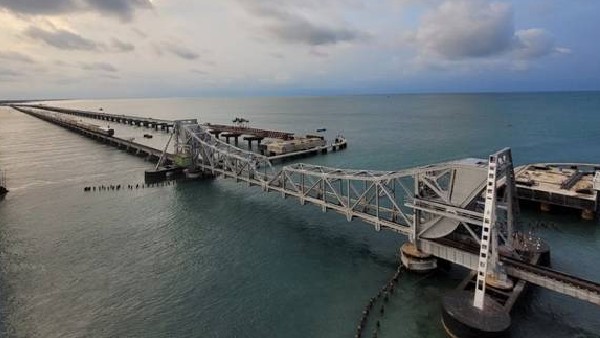 The First Vertical Lift Sea Bridge will be completed soon