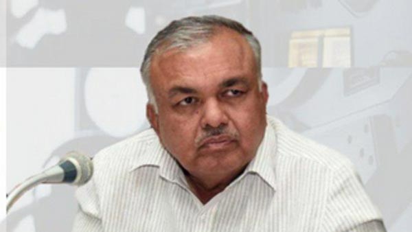Congress Leader Ramalinga Reddy Says I Dont Know Rowdy Naga