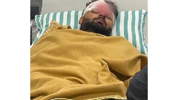 Rishabh Pant Car Accident : Indian Cricketer injured after his car collides with divider