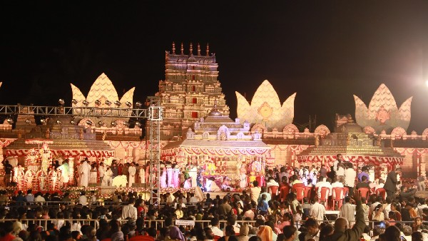 ರಾಮನಗರದಲ್ಲಿ ಮೊಳಗಿದ ಗೋವಿಂದನ ನಾಮಸ್ಮರಣೆ ರಾಮನಗರದಲ್ಲಿ ಮೊಳಗಿದ ಗೋವಿಂದನ ನಾಮಸ್ಮರಣೆ