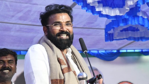 ಸ್ನೇಹ ಮತ್ತು ರಾಜಕಾರಣ ಎರಡೂ ಕೂಡ ಮುಖ್ಯ ಸ್ನೇಹ ಮತ್ತು ರಾಜಕಾರಣ ಎರಡೂ ಕೂಡ ಮುಖ್ಯ